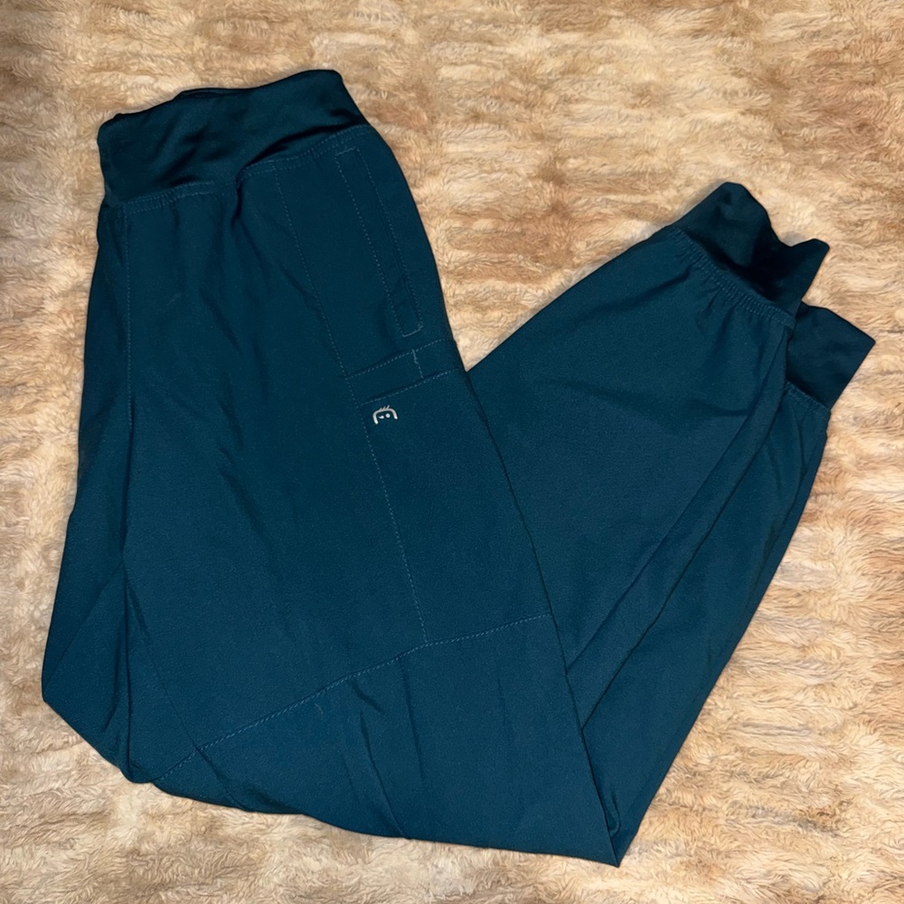 Scrub jogger